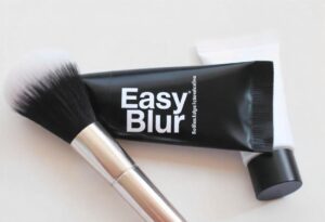 Huda Beauty Blur Foundation